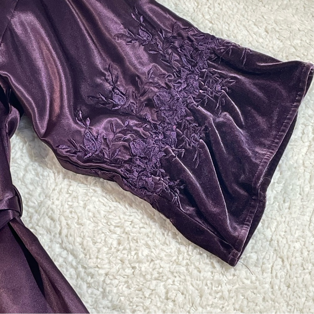 Dentelle Vintage Plum Satin & Velvet Robe + Matching Nightgown Set Romantic Luxe - Picture 5 of 13